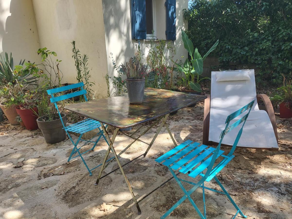 Le cabanon Bed and Breakfast Ménerbes Esterno foto