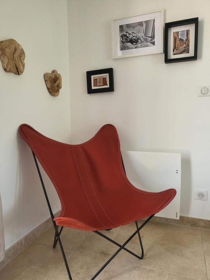 Le cabanon Bed and Breakfast Ménerbes Esterno foto
