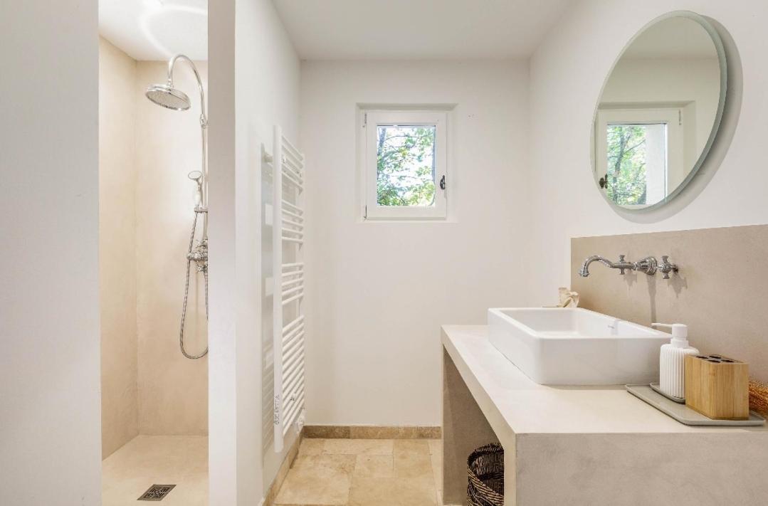Le cabanon Bed and Breakfast Ménerbes Esterno foto